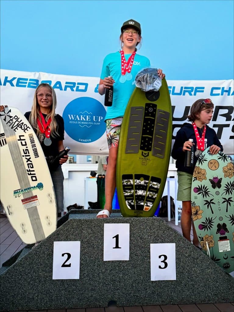 Mathieu et Abygaelle Perren sur le podium des championnats suisses de wakesurf 2025